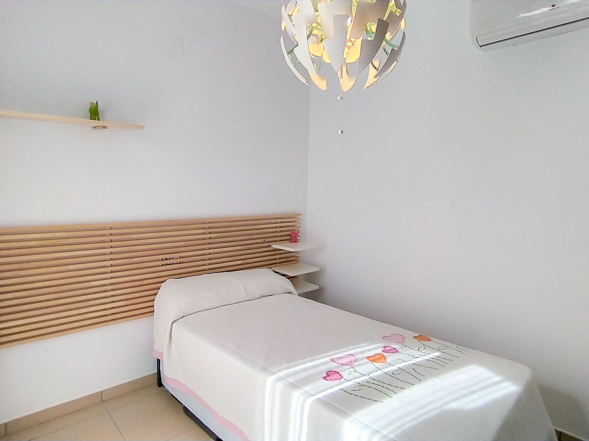 Maison Flor de Ponoig – vue montagnes, piscine à Polop - Photo 17