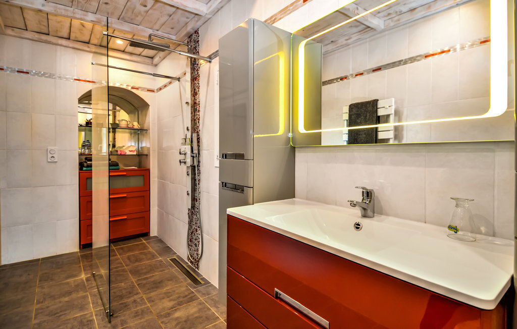 Maison 6 chambres avec piscine chauffée à Pont-Saint-Esprit - Photo 36