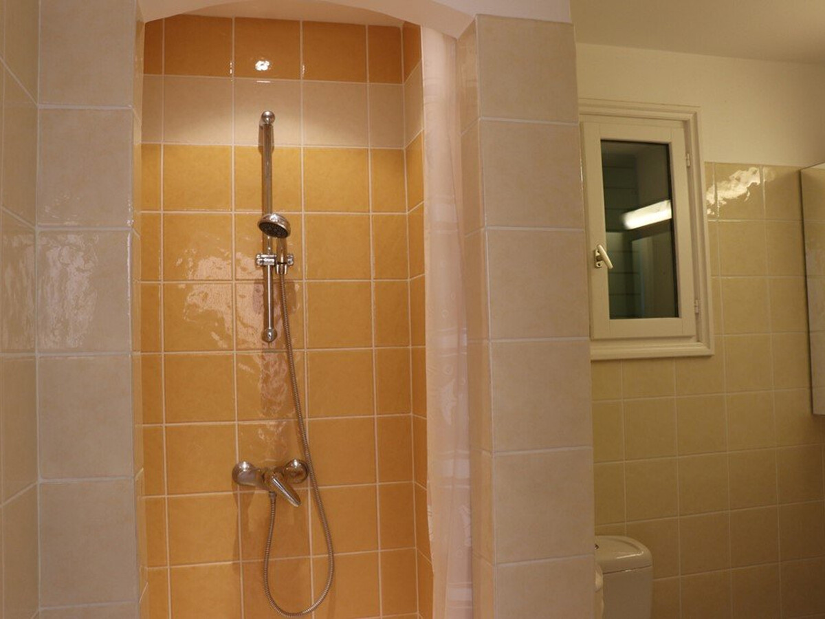 Villa 4 chambres en pinède, accès direct plage à Cavalaire - Photo 30