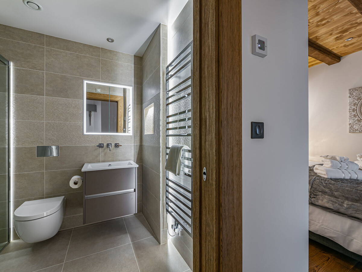 Chalet Moët Le Châtelard – 12 pers., jacuzzi et sauna - Photo 11