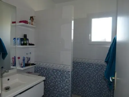 Maison familiale 5 pers., jardin clôturé, 700 m plage - Photo 4