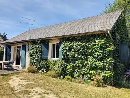 Location maison à Jullouville, Maison Plain-Pied avec Jardin, 500m Plage, 3 Ch, 6 Pers, WiFi, Stationnement, Proche Mont-Saint-Michel