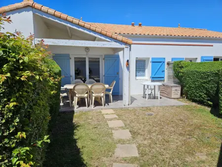 Location maison à La Faute sur Mer, Maisonnette confortable avec piscine privée et parking