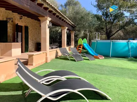 Location villa à Llucmajor, Charmante Maison de Campagne Rénovée avec Piscine et Aires de Jeux à Llucmajor