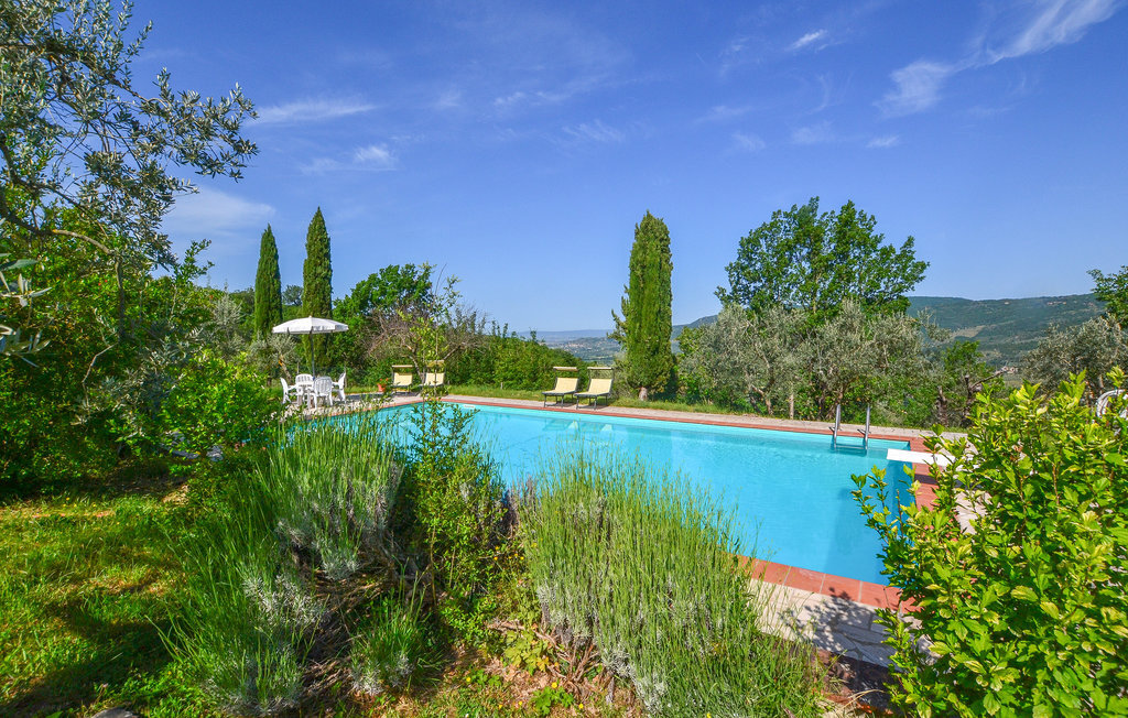Maison en pierre avec piscine et vue panoramique en Toscane - Photo 9