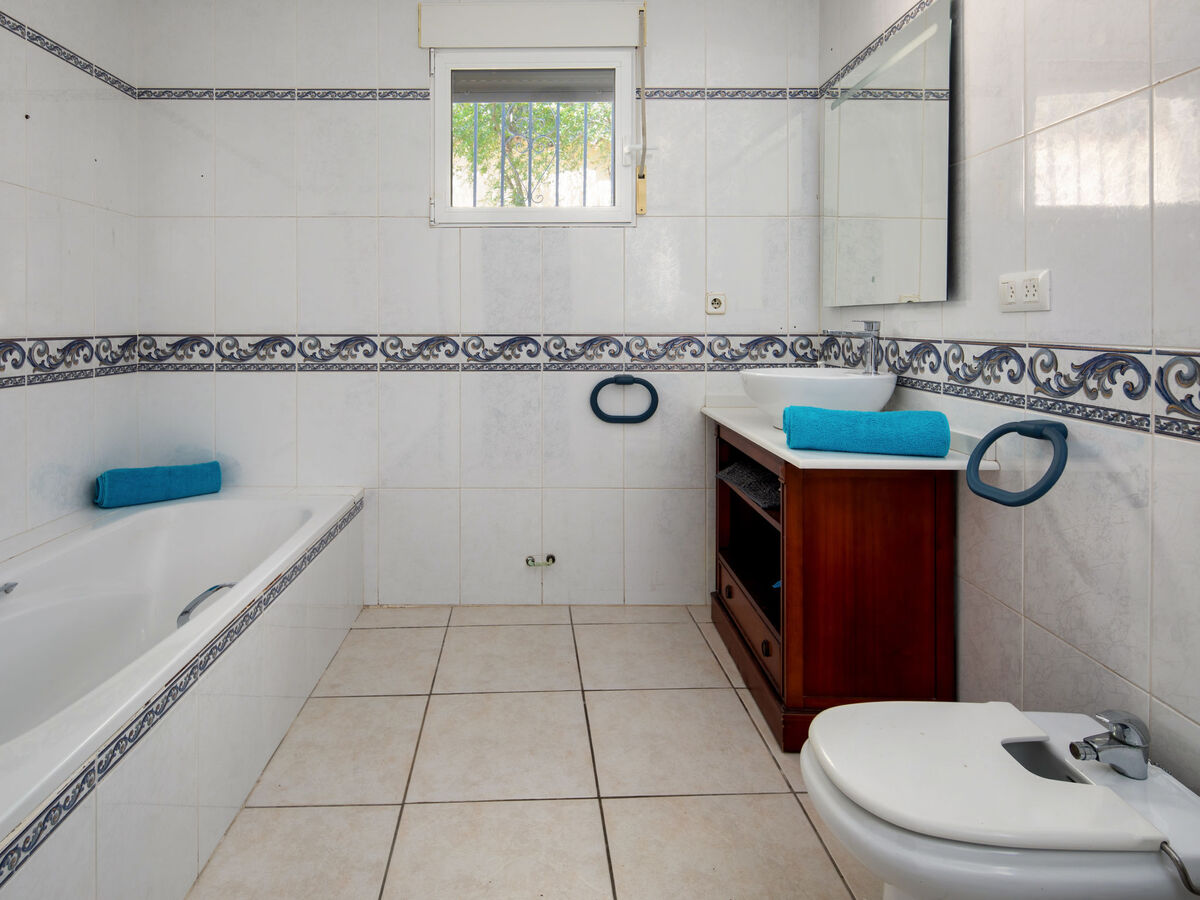 Villa Mandana – 6 pers, piscine & terrasse à Dénia - Photo 17