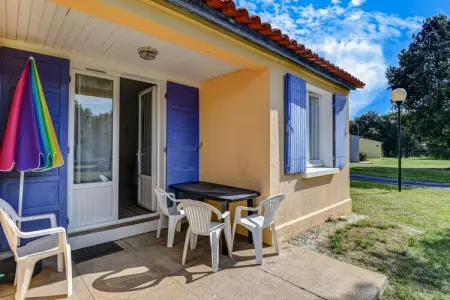 Maison 4 pax au village vacances Les Chênes Verts : photo 5