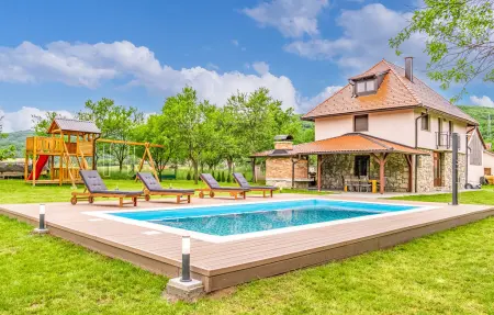 Location maison à Otocac