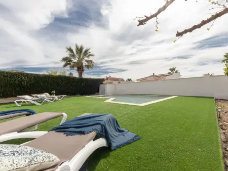 Maison Stefania à 300 m de la plage, piscine privée : photo 2