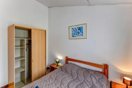 Maison 2 pers. à Saint-Savinien, accès piscine village : photo 17