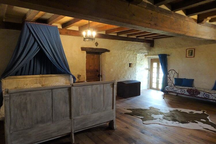 Ancien pressoir du 15e siècle, 12 personnes, 140 hectares - Photo 13