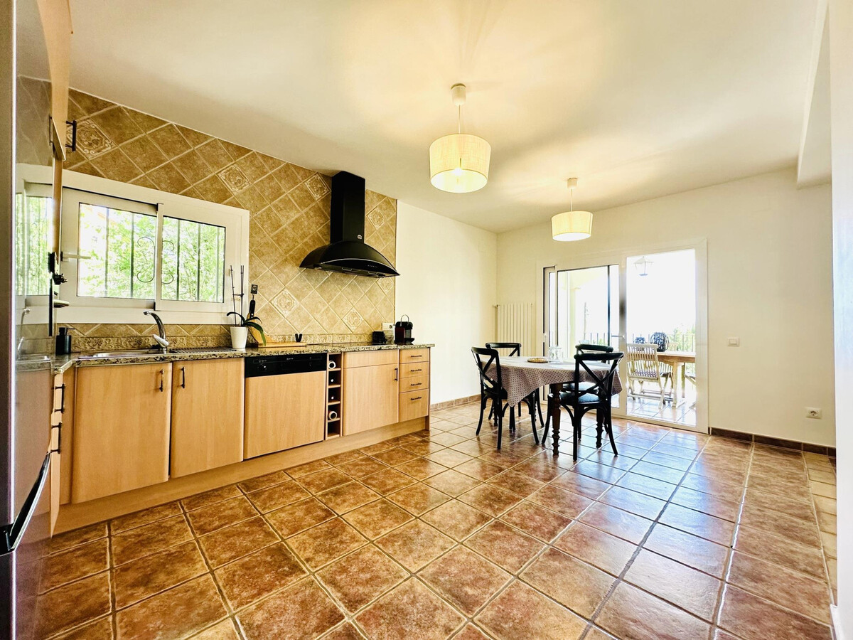 Villa Teules – 8 pers., piscine privée, vue mer et montagne - Photo 7