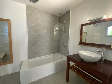 Maison 4 chambres 200m plage, terrain naturel et WIFI : photo 15