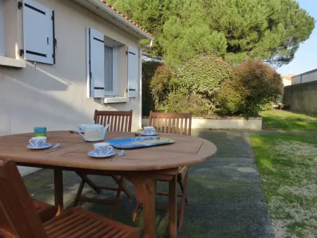 Location maison à Brem, Maison à 2 km de la plage avec terrasse, jardin et garage à Brem-sur-Mer