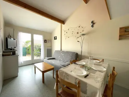 Maison T2 mezzanine piscine chauffée, 200m de la mer : photo 3