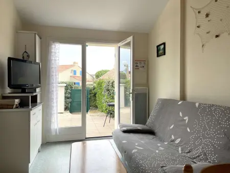 Maison T2 mezzanine piscine chauffée, 200m de la mer : photo 9