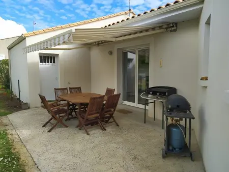 Maison Familiale avec Piscine Privée et Parking à Angles - Photo 10
