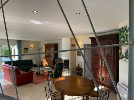 Maison Familiale avec Piscine Privée et Parking à Angles - Photo 14