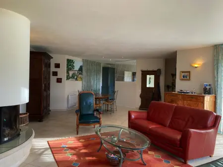 Maison Familiale avec Piscine Privée et Parking à Angles - Photo 15
