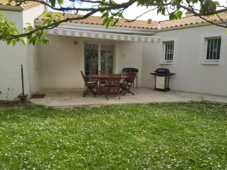 Maison Familiale avec Piscine Privée et Parking à Angles - Photo 27