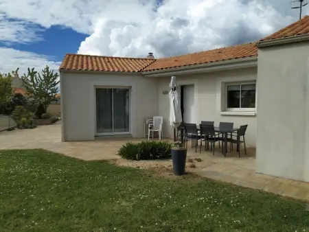 Maison Familiale avec Piscine Privée et Parking à Angles - Photo 29