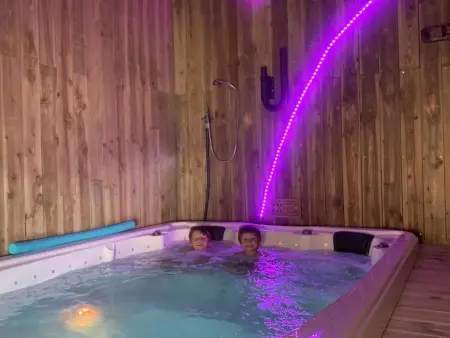 Maison contemporaine à Jullouville avec piscine privée et jardin - Photo 4