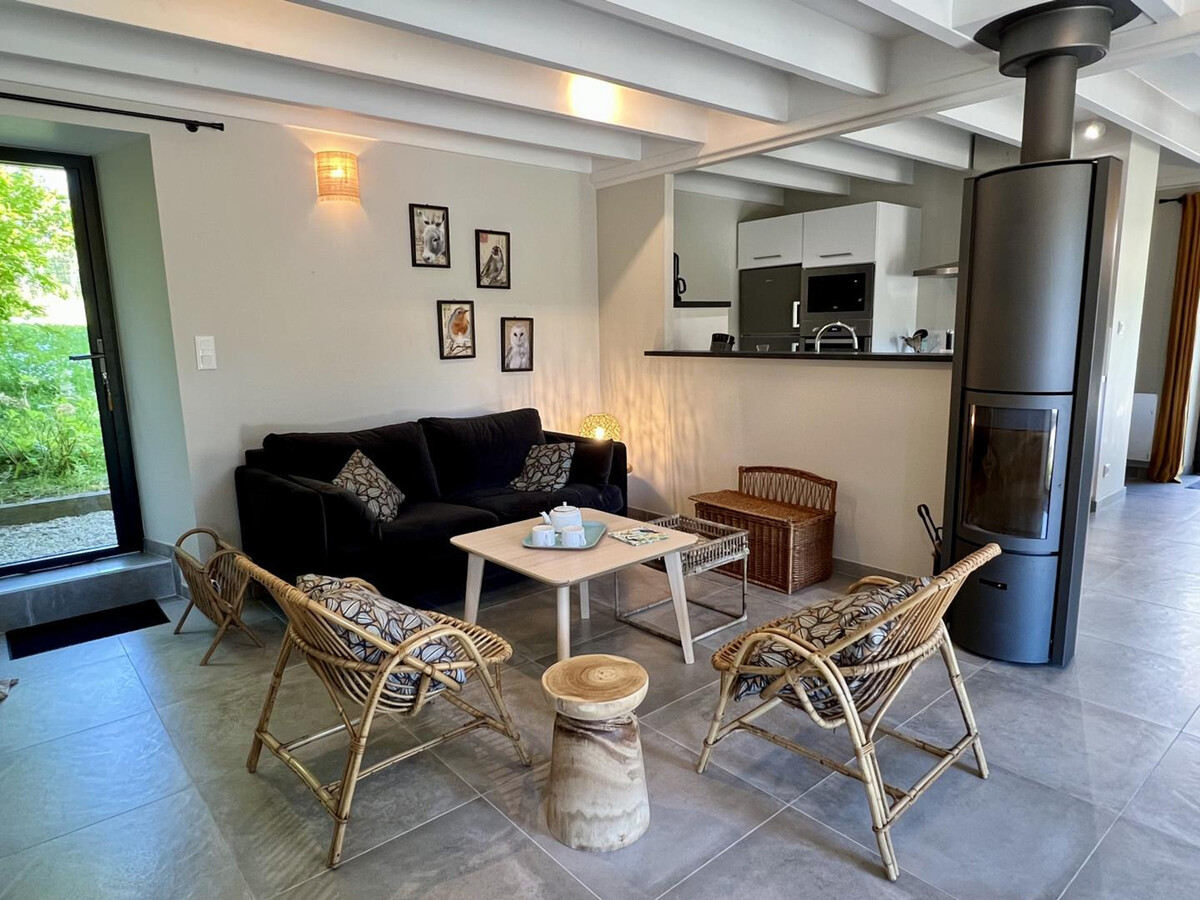 Maison normande rénovée avec terrasse et jardin - Photo 2