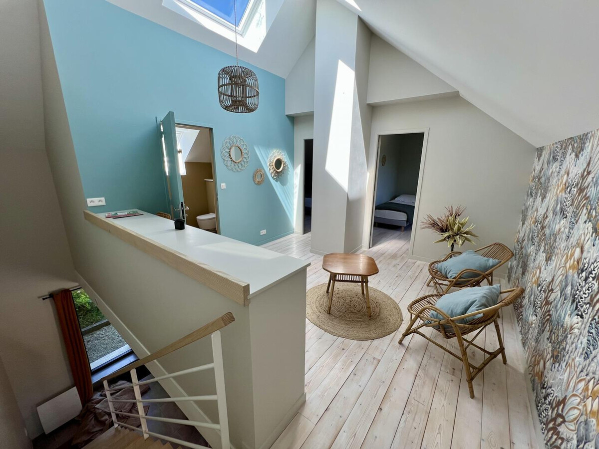Maison normande rénovée avec terrasse et jardin - Photo 3