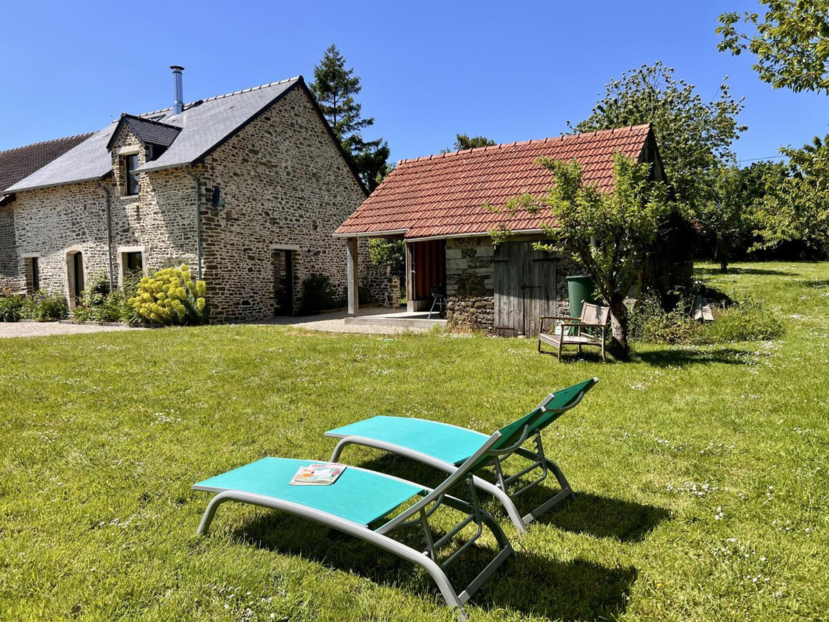 Maison normande rénovée avec terrasse et jardin - Photo 6