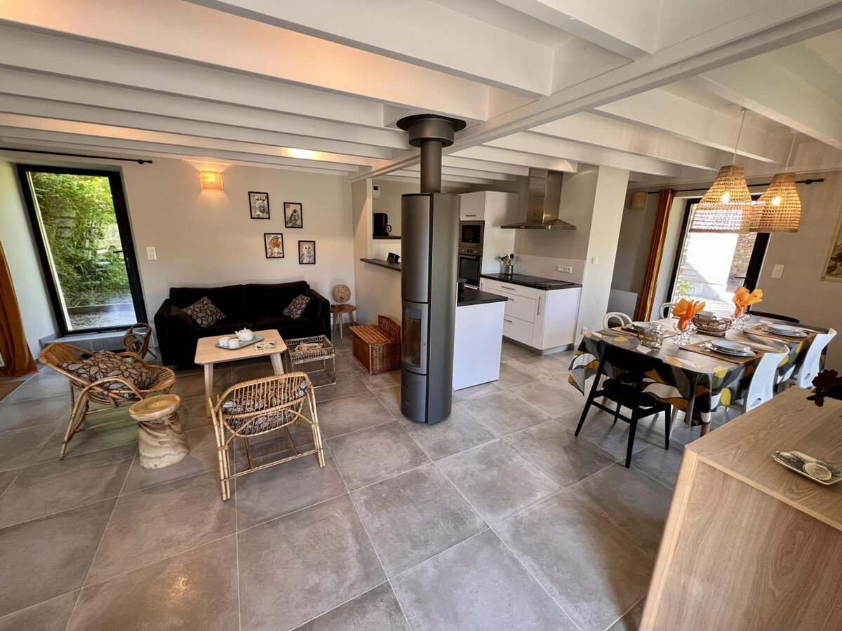 Maison normande rénovée avec terrasse et jardin - Photo 7