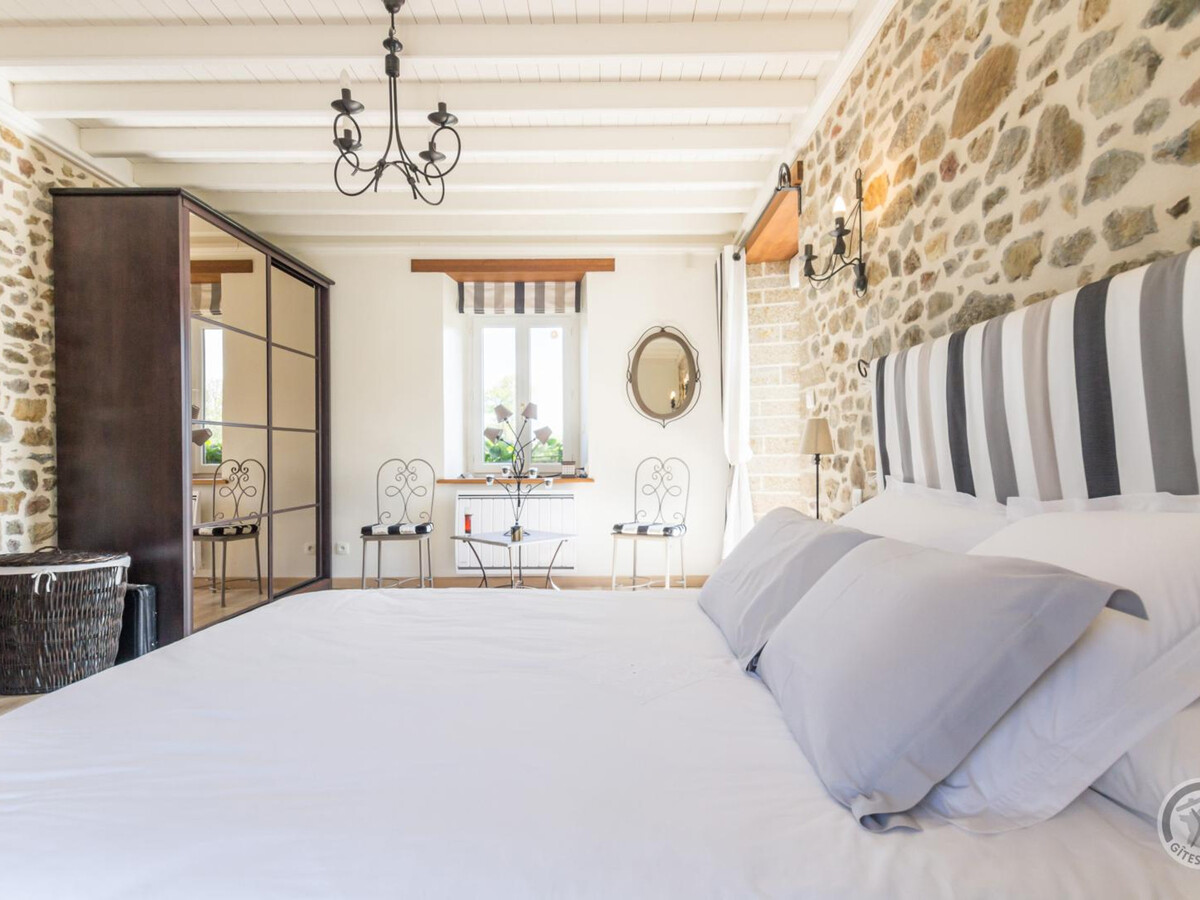 Gîte 8 pers. avec étang privé et cheminée à Gouville-sur-Mer - Photo 4