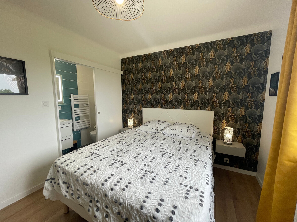 Gîte contemporain avec étang privé et terrasse à Nieul-le-Dolent - Photo 6
