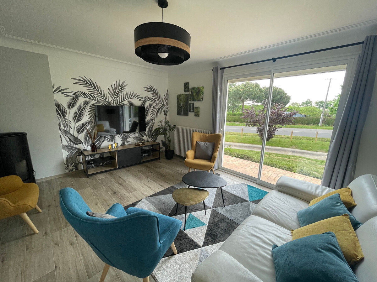 Gîte contemporain avec étang privé et terrasse à Nieul-le-Dolent - Photo 13
