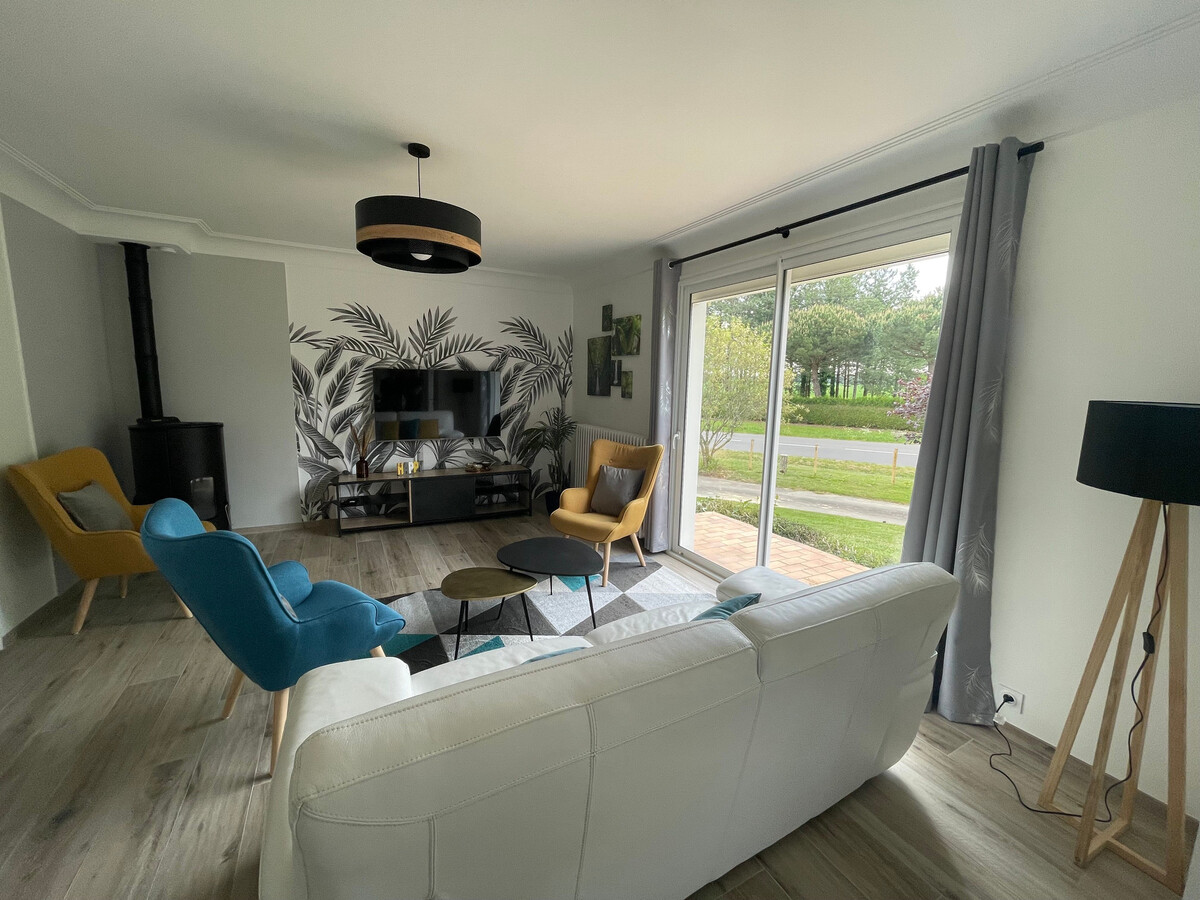 Gîte contemporain avec étang privé et terrasse à Nieul-le-Dolent - Photo 15