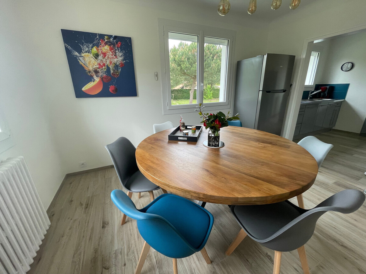 Gîte contemporain avec étang privé et terrasse à Nieul-le-Dolent - Photo 16