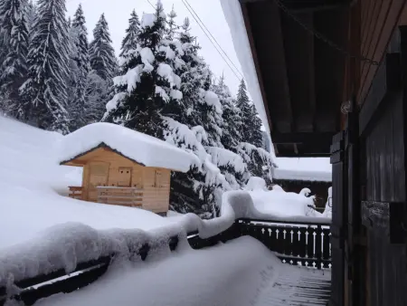 Chalet cosy avec navettes gratuites, emplacement parfait à Morzine - Photo 13