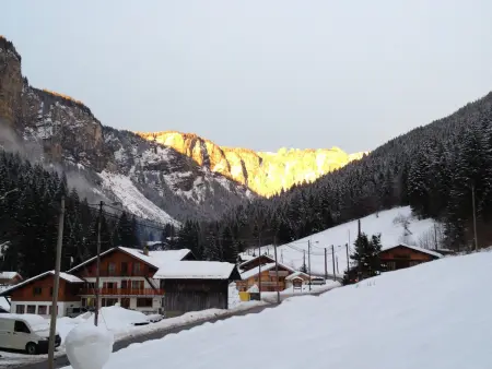 Chalet cosy avec navettes gratuites, emplacement parfait à Morzine - Photo 17