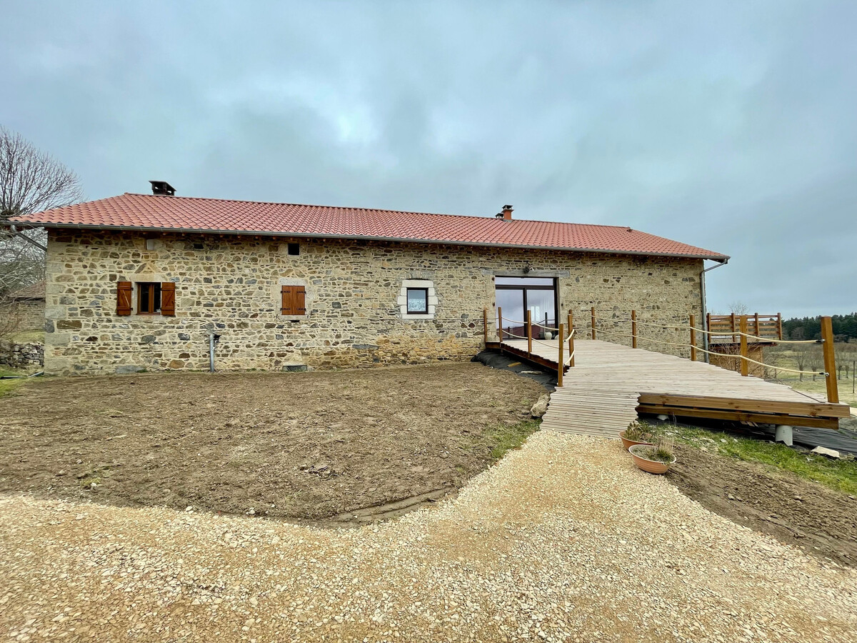 Gîte rénové avec spa couvert à Cistrières - Photo 8