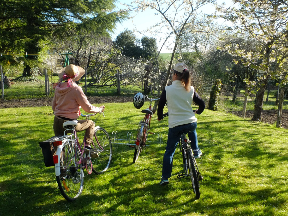 Gîte 7 pers Berry avec jardin, vélos et barbecue - Photo 4