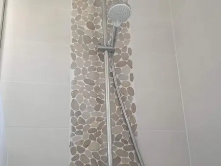 Maison rénovée 4 pers, jardin sans vis-à-vis, plage à proximité - Photo 17