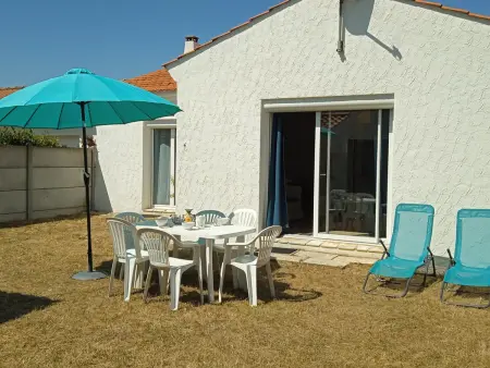 Maison rénovée 4 pers, jardin sans vis-à-vis, plage à proximité - Photo 18