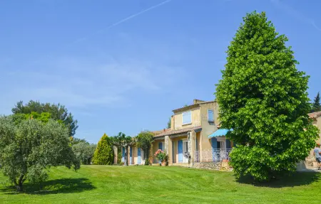 Location Maison 8 personnes à Lançon Provence - Photo 11
