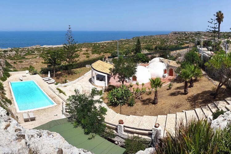 Villa Gloria à Plemmirio : maison igloo unique face à la mer - Photo 1