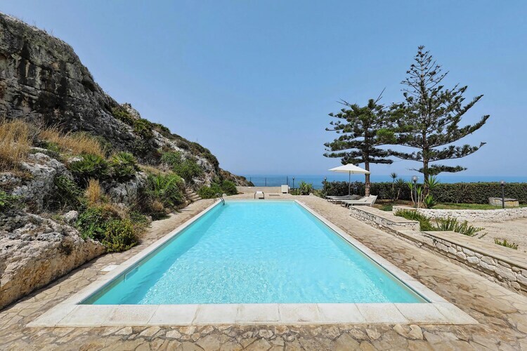 Villa Gloria à Plemmirio : maison igloo unique face à la mer - Photo 3