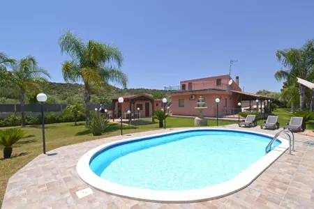 holiday home Villa Sally mit Privatpool Floridia, Maison Floridia avec piscine près plage - Photo 21