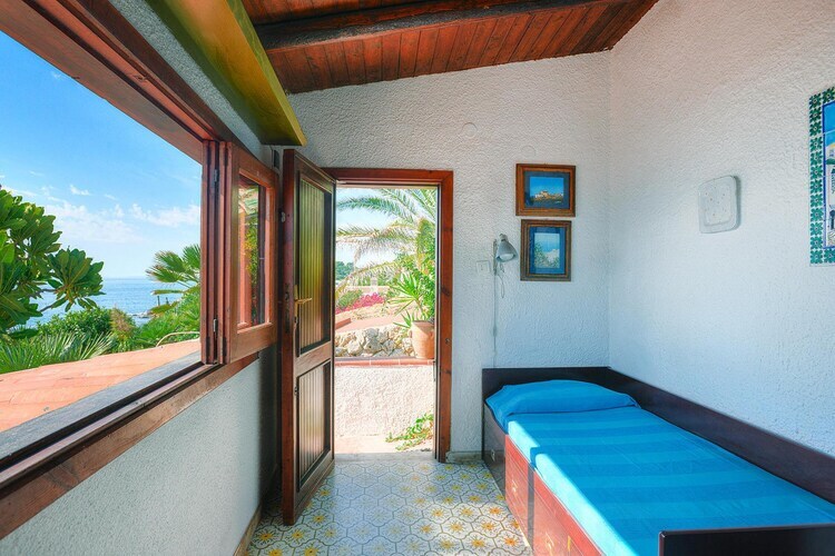 Villa Tanah-Lot - Maison à 20 m de la mer à Fontane Bianche - Photo 11