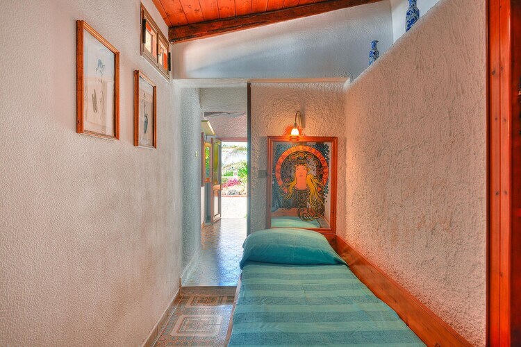Villa Tanah-Lot - Maison à 20 m de la mer à Fontane Bianche - Photo 12