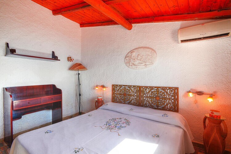 Villa Tanah-Lot - Maison à 20 m de la mer à Fontane Bianche - Photo 13