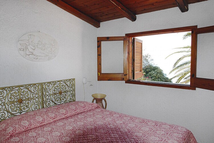 Villa Tanah-Lot - Maison à 20 m de la mer à Fontane Bianche - Photo 14