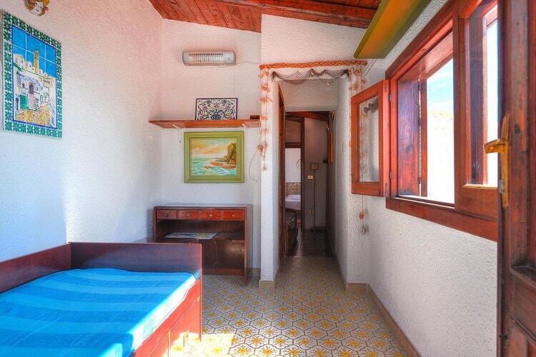 Villa Tanah-Lot - Maison à 20 m de la mer à Fontane Bianche - Photo 15